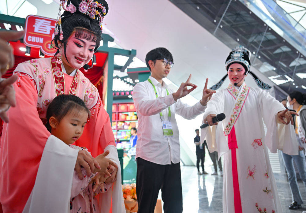 海南：用文化激活发展深层动能